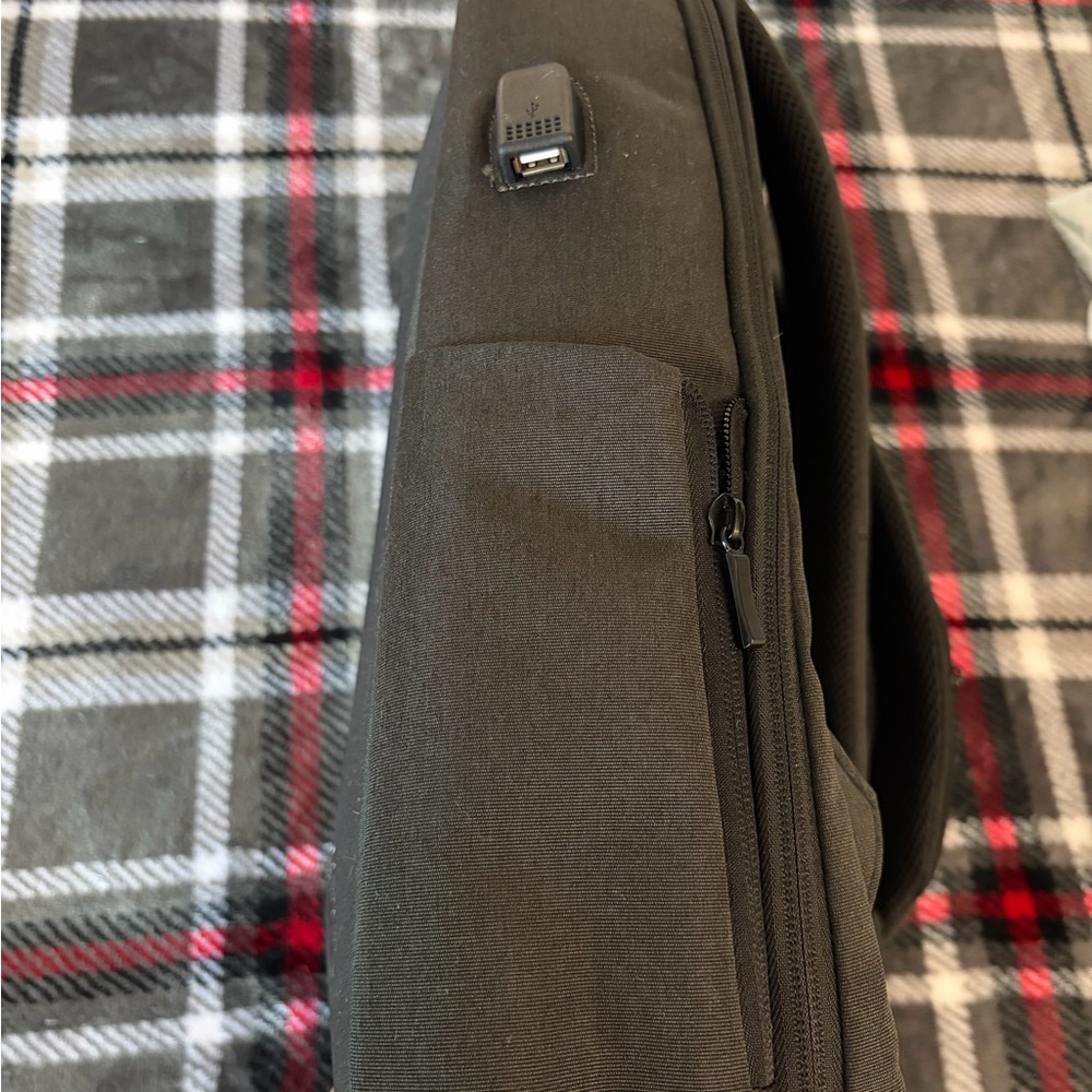 Paramount Gray Backpack - Picture 4 of 8